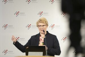 Wasserstoff: Handlungsbedarf und Chancen Referentinnen und Referenten: Prof. Dr. Joachim Hornegger, Friedrich-Alexander-Universität Erlangen-Nürnberg, Prof. Dr. Veronika Grimm, Friedrich-Alexander-Universität Erlangen-Nürnberg